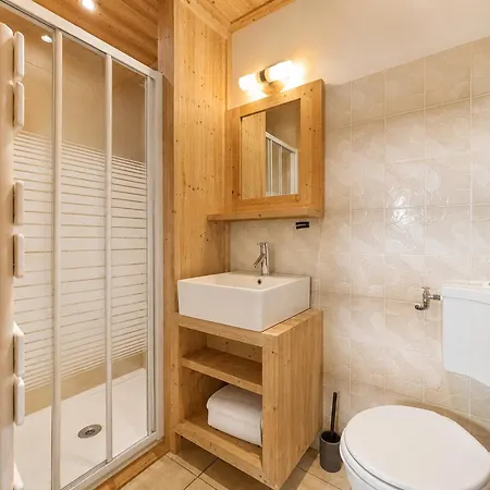 Familial A Flumet, 8 Pers, Balcons Et Jardin Chalet Flumet