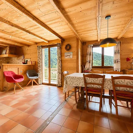 Familial A Flumet, 8 Pers, Balcons Et Jardin *
