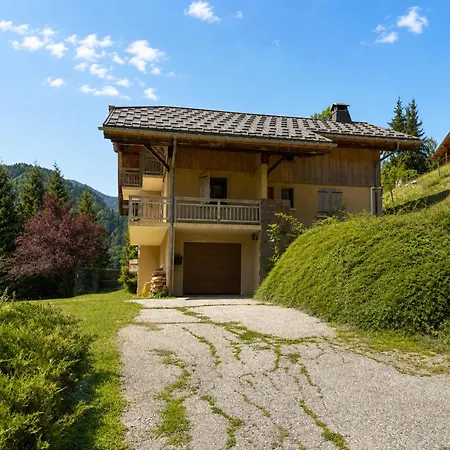 Familial A Flumet, 8 Pers, Balcons Et Jardin Chalet